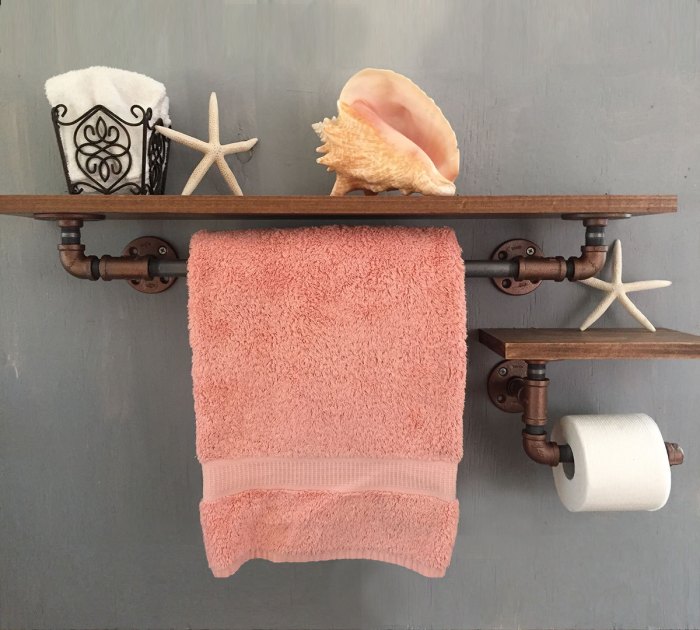 Bathroom towel rack decor