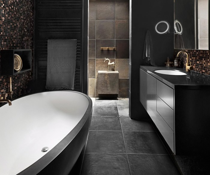 Black and Gray Bathroom Decor Ideas