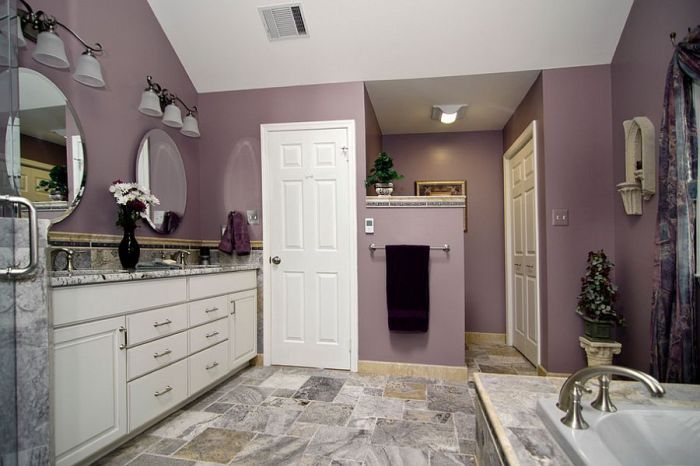 Purple and gray bathroom decor