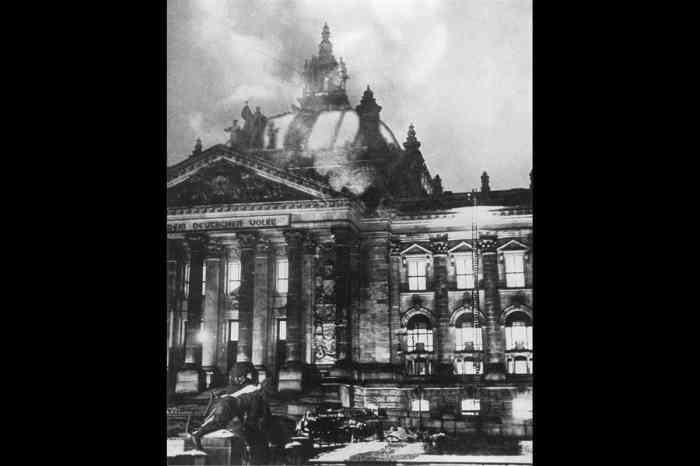 Reichstag fire easy drawing